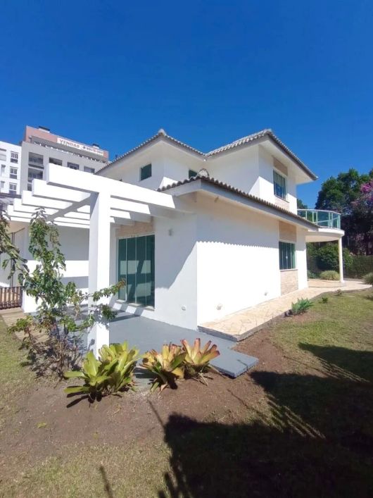 Sobrado com 4 dormitórios à venda por R 1.700.000,00 - Campo Comprido - Curitiba PR