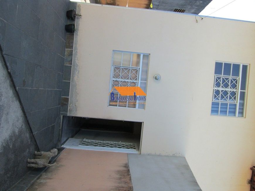 Casa de 3 quartos no bairro Londrina (São Benedito)