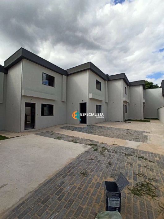 Casa com 2 Quarts à venda, 60 m² por R$ 300.000 - Adeodato - Santa Luzia/MG