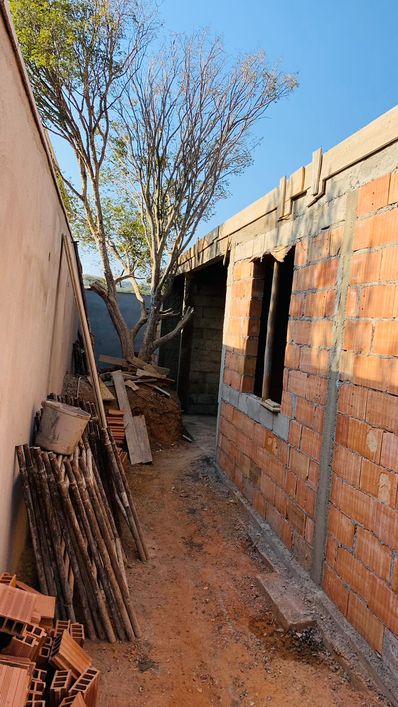ÁREA PRIVATIVA 02 QTOS 01 VG BAIRRO DUQUESA SANTA LUZIA - MG