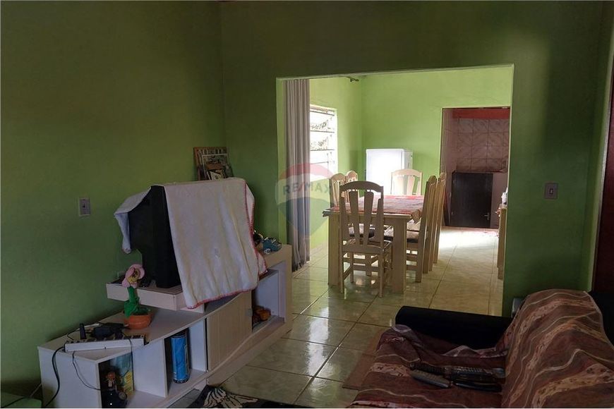 Casa com 02 quartos e 04 vagas no Barreiro do Amaral em Santa Luzia