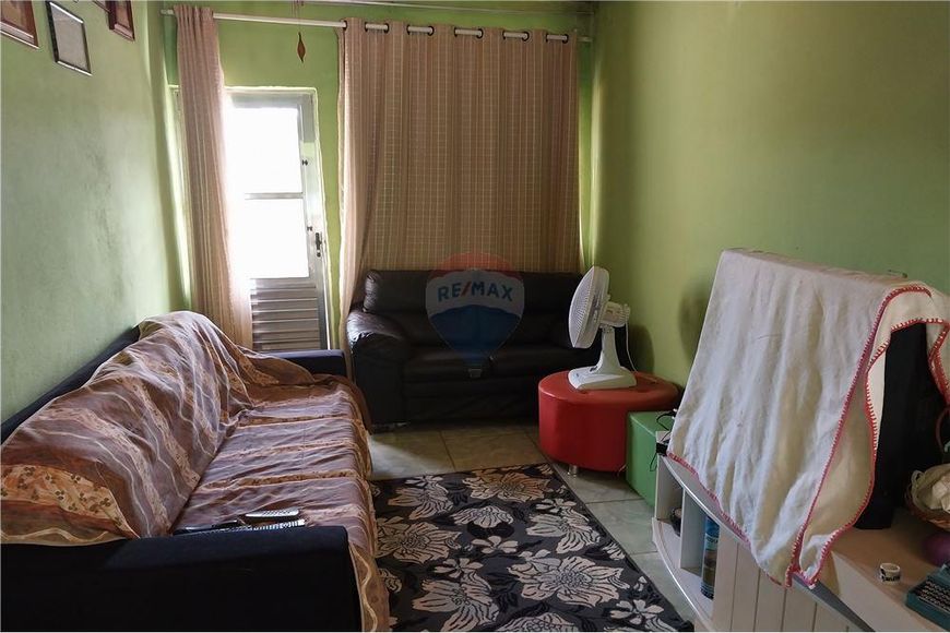 Casa com 02 quartos e 04 vagas no Barreiro do Amaral em Santa Luzia