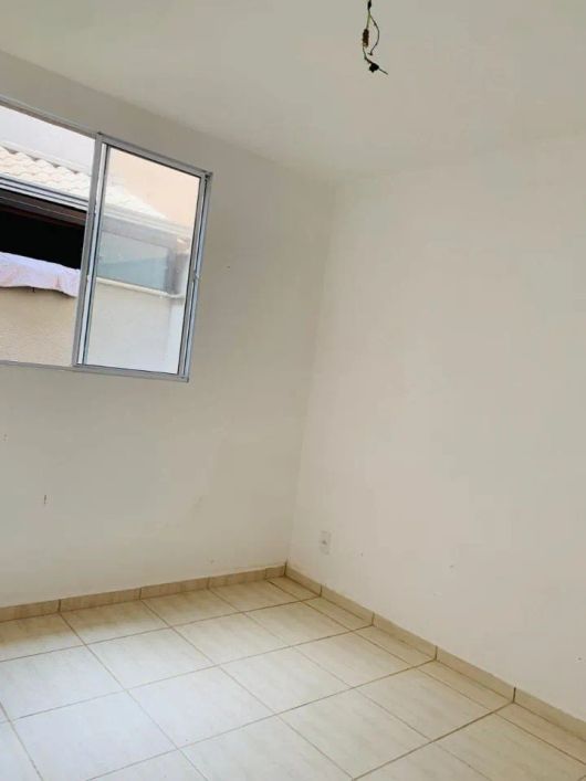 Casa em Condomínio fechado com espaço gourmet em Santa Luzia