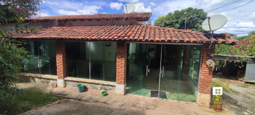 Sítio em Pinhões a Venda
