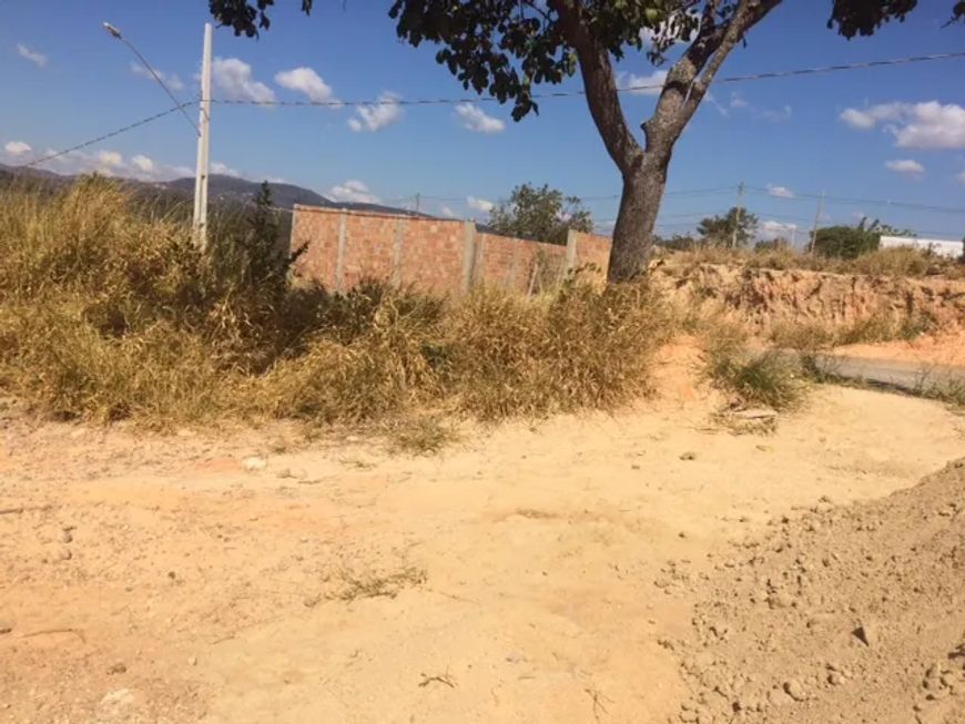 Lote plano de 200m2 Santa Luzia - aceita carro