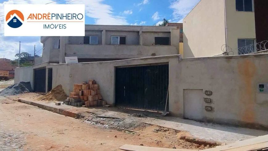 Ótima casa à venda no Bairro Petrópolis, Santa Luzia/MG, com cerca 67 m² por R$ 250.000