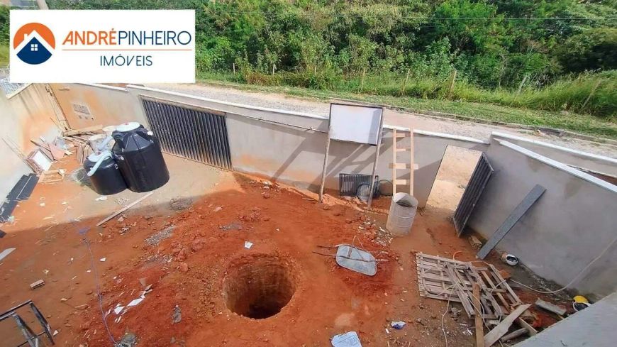 Ótima casa à venda no Bairro Petrópolis, Santa Luzia/MG, com cerca 67 m² por R$ 250.000
