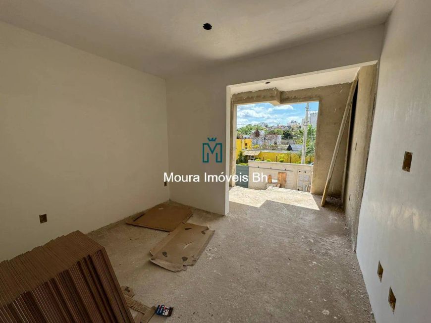 Casa de 2 quartos, 2 vagas no Novo Centro em Santa Luzia