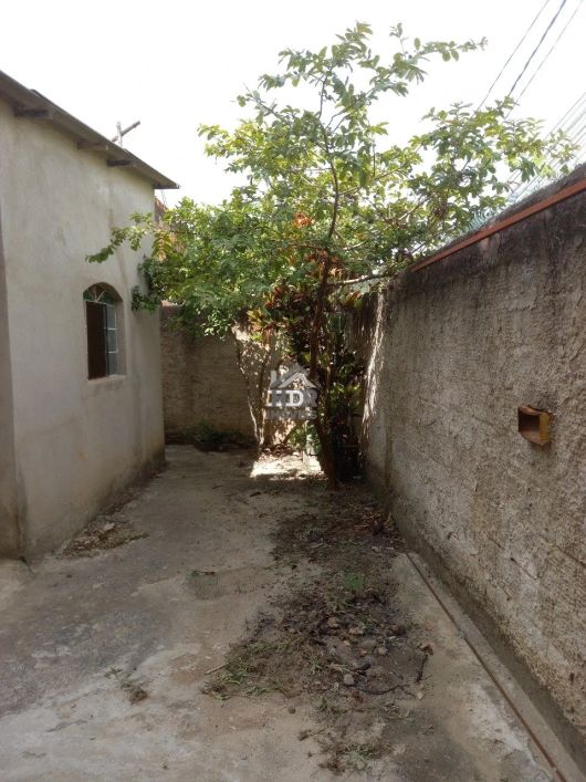 Lote c/ Barracão