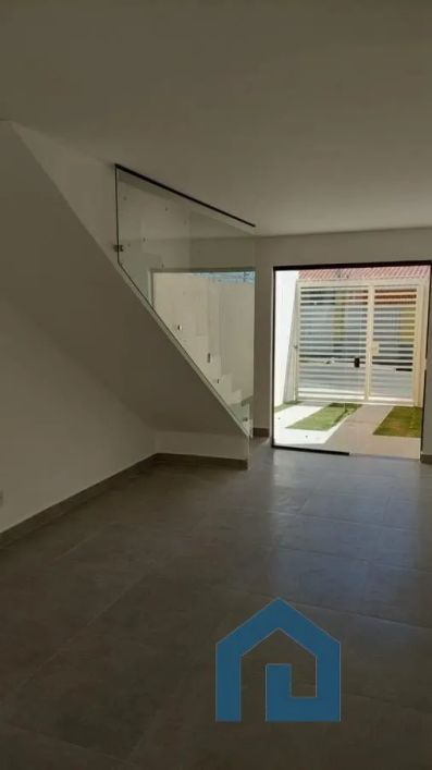 Casa Duplex 02 Quartos no Bairro Londrina