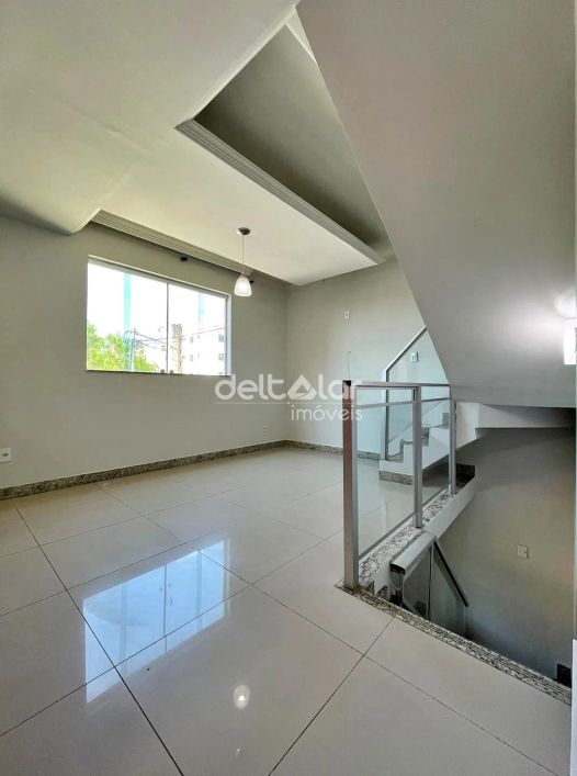 Casa com 02 quartos, armários planejados e uma vaga coberta para venda, São Benedito (Asteca), Sant