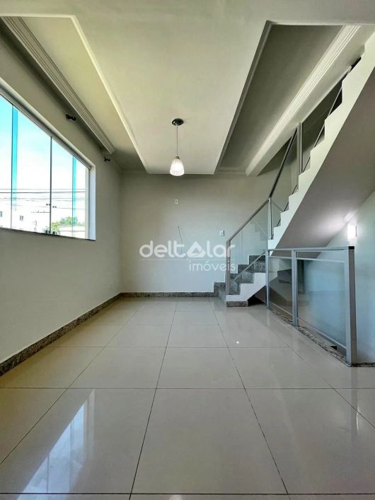 Casa com 02 quartos, armários planejados e uma vaga coberta para venda, São Benedito (Asteca), Sant