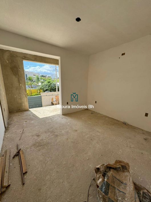 Casa 2 quartos, 2 vagas de garagem no bairro Novo Centro em Santa Luzia
