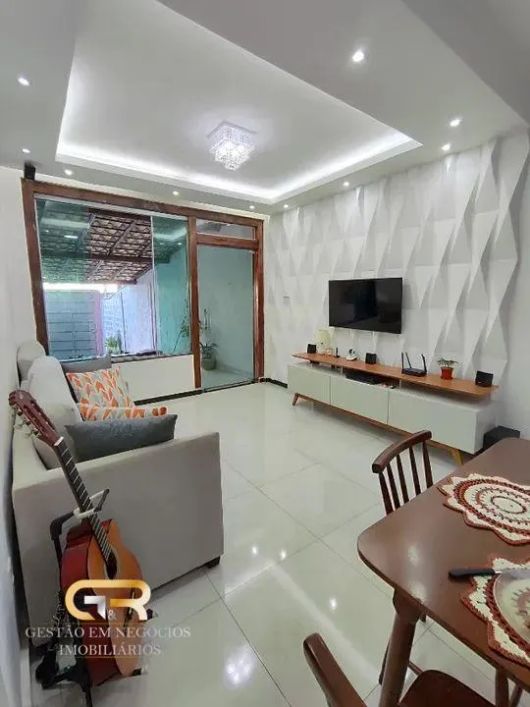 Casa para Venda em Santa Luzia, Novo Centro, 2 dormitórios, 1 suíte, 2 banheiros, 2 vagas