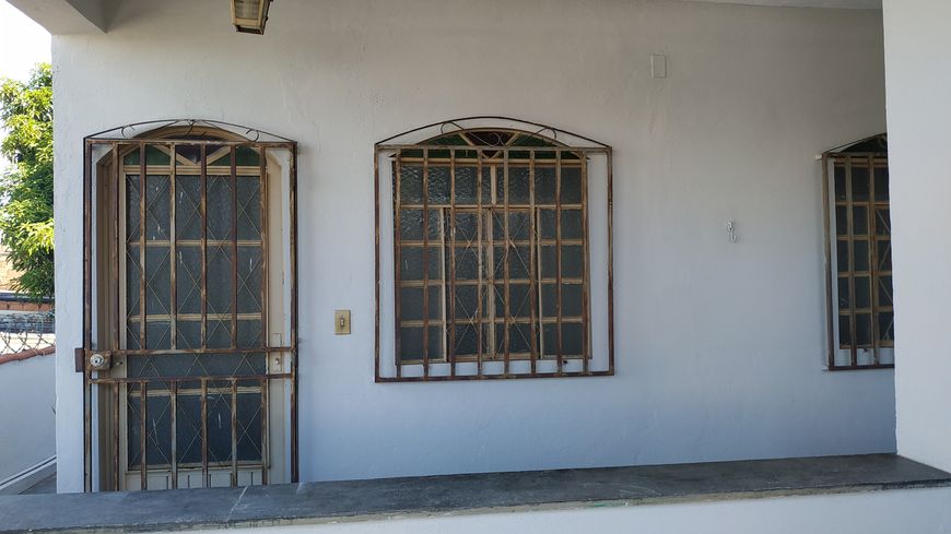 Lote com 2 casas