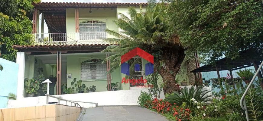 Casa com 5 quartos à venda por R$ 620.000 - São Benedito - Santa Luzia/MG