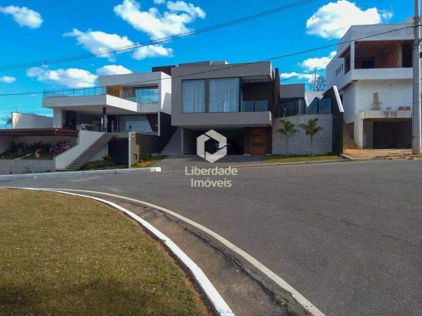 Lote à venda, no Centro.