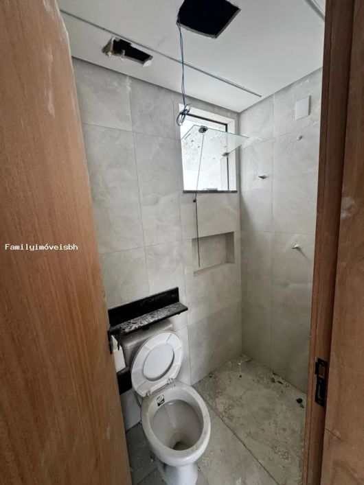 Casa para Venda em Santa Luzia, Novo Centro, 3 dormitórios, 2 banheiros, 2 vagas