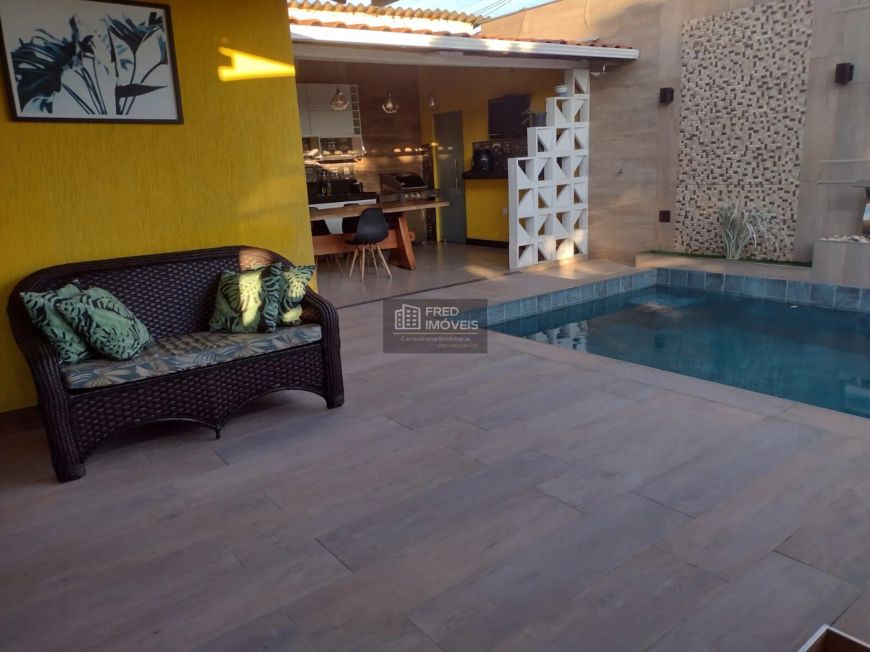 Casa com Piscina 3 quartos 2 suíte closet 4 vagas São Benedito Santa Luzia