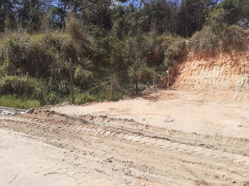 EXCELENTE LOTE com 360 mts Registrado. Aceito carro