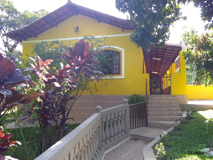 Lindo sitio, área 3600 m², lazer completo, pomar
