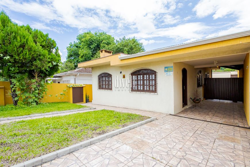 CASA com 3 dormitórios à venda com 206.43m² por R$ 974.900,00 no bairro Bom Retiro - CURITIBA / PR
