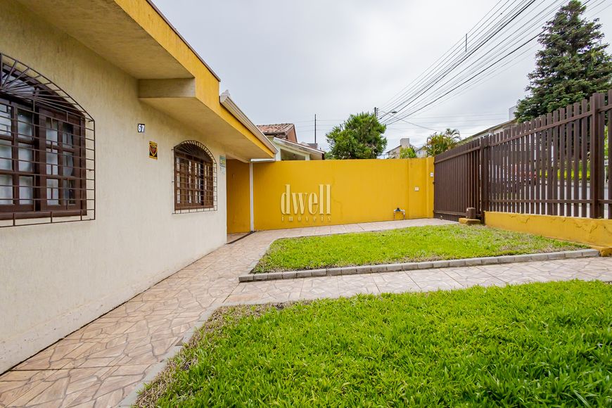 CASA com 3 dormitórios à venda com 206.43m² por R$ 974.900,00 no bairro Bom Retiro - CURITIBA / PR