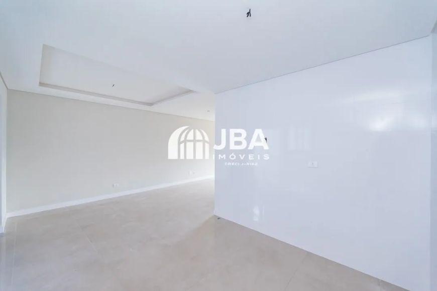 EXCELENTE SOBRADO EM CONDOMINIO COM QUINTAL