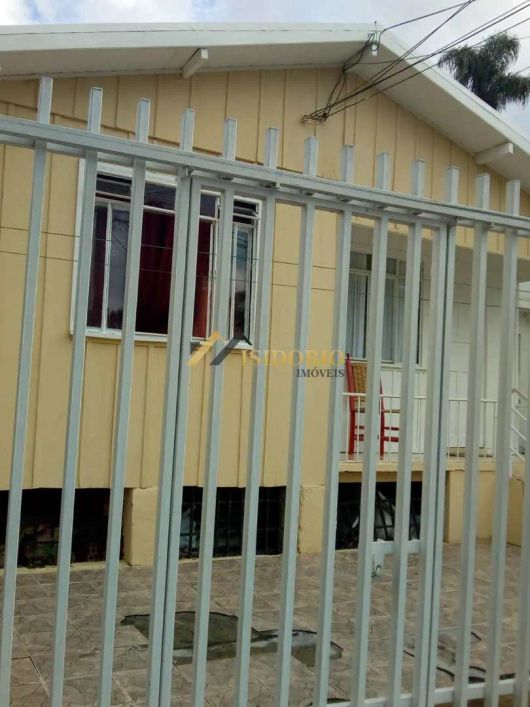 TERRENO DE ESQUINA,SÃO LOURENÇO,COM 01 CASA,3 APTOS,01 LOFT