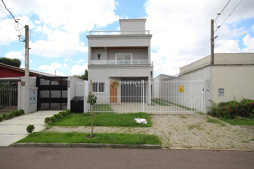 Excelente Triplex Novo à Venda no Bairro Portão