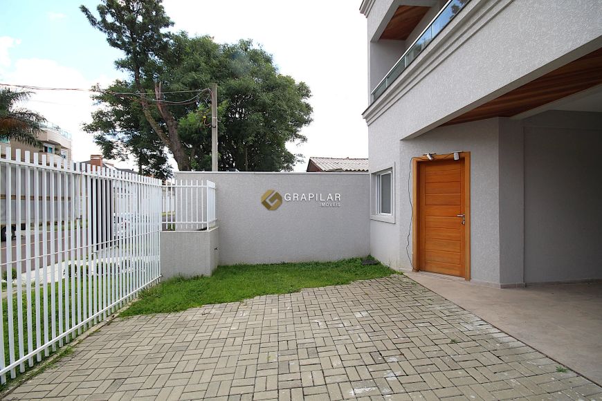 Excelente Triplex Novo à Venda no Bairro Portão
