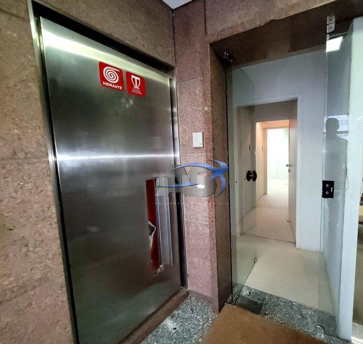 Conjunto na Faria Lima 175m² 7 salas, com 4 vagas