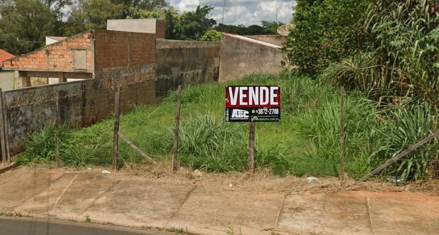 Venda de Terreno / Padrão na cidade de Cosmópolis