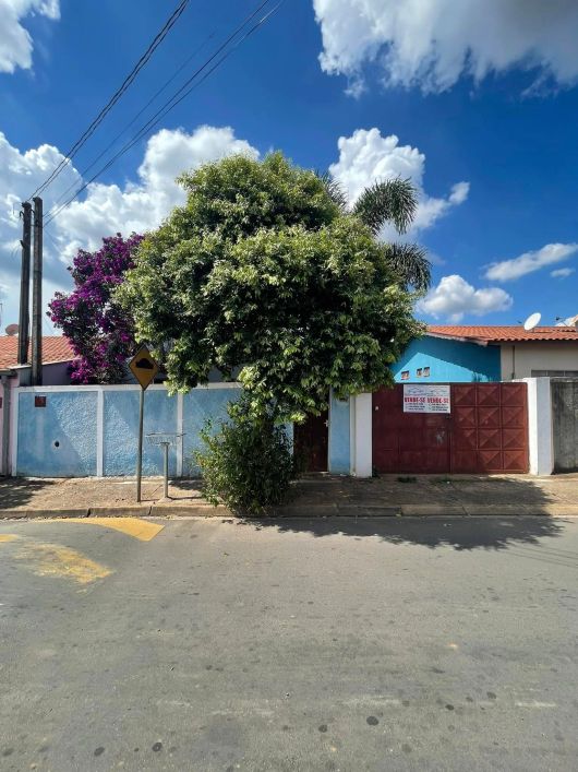 Casa no Jd Campos Salles, em Cosmópolis/SP. Próximo ao mercado Dia.