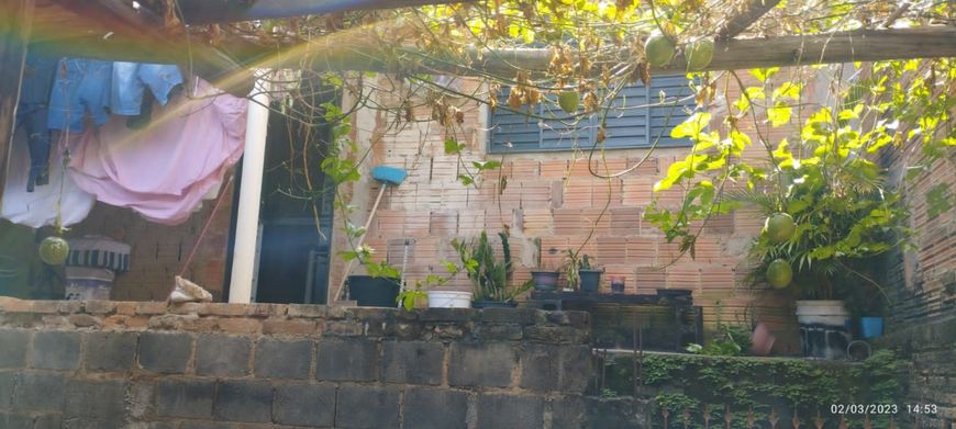 Casa térrea a venda com edícula no Recanto das Laranjeiras - Cosmopolis/SP