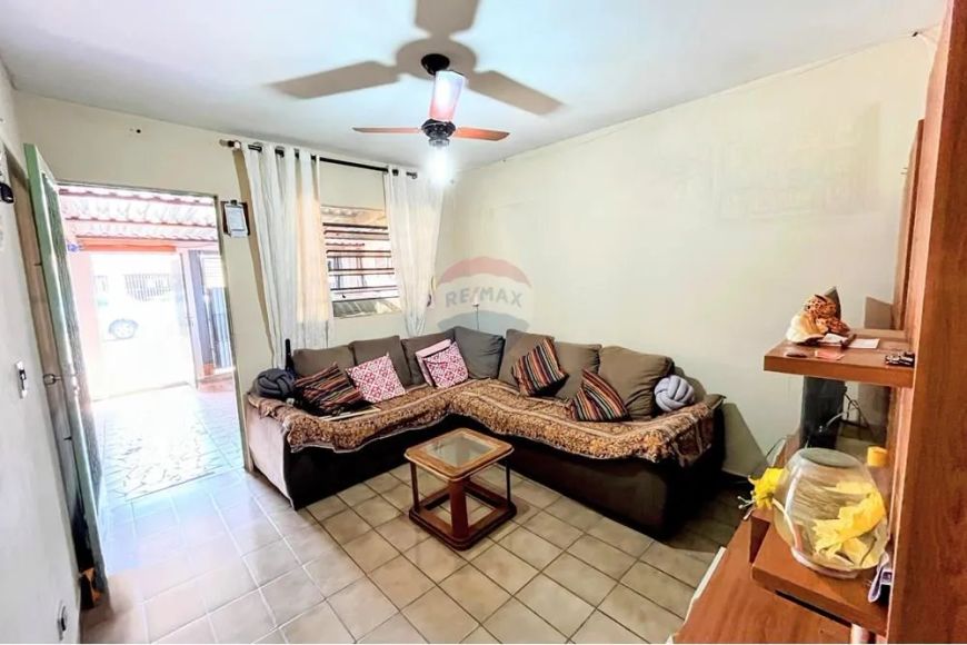 Casa Residencial à Venda em Cosmópolis, SP