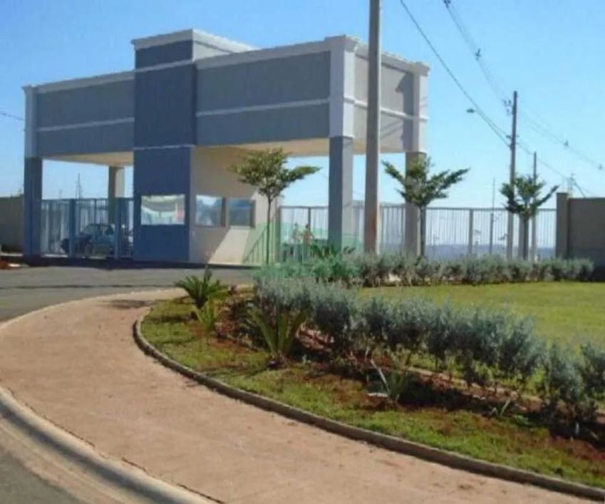 Terreno à venda no Residencial Cidade Jardim em Cosmópolis.