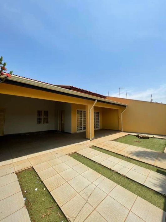 Casa na Vila Kalil, c/ 3 quartos (1 suíte).