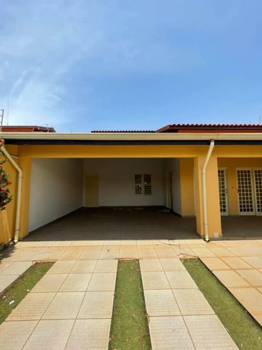 Casa na Vila Kalil, c/ 3 quartos (1 suíte).