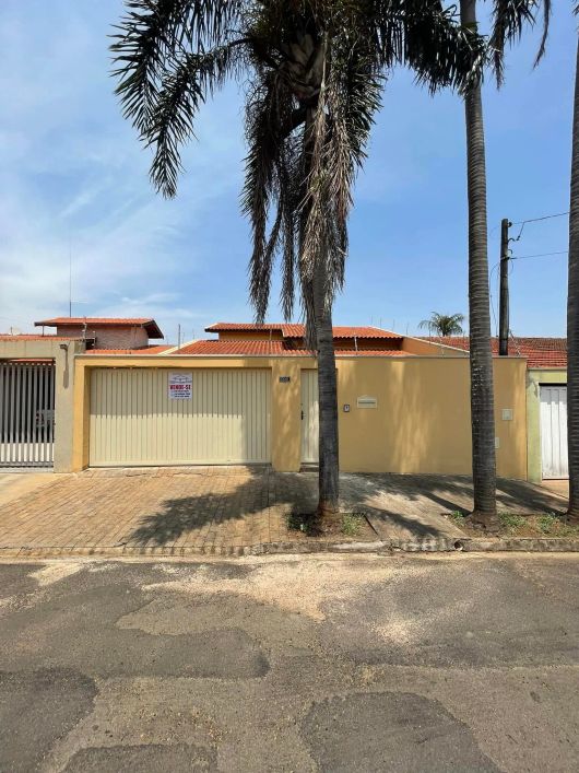 Casa na Vila Kalil, c/ 3 quartos (1 suíte).
