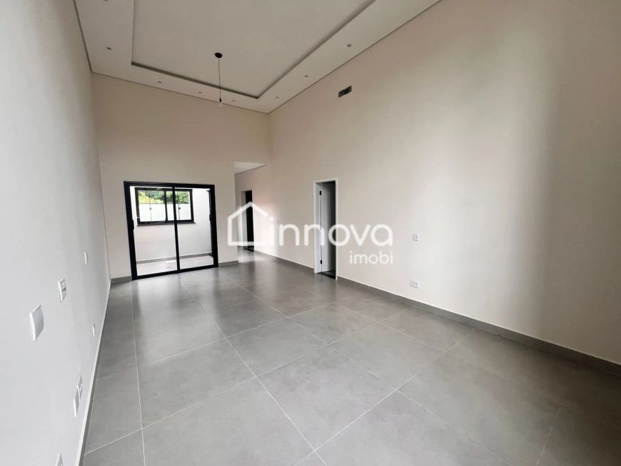 Casa Térrea a venda com 3 suítes, ampla sala e espaço gourmet no condomínio Residencial Cidade Jardi