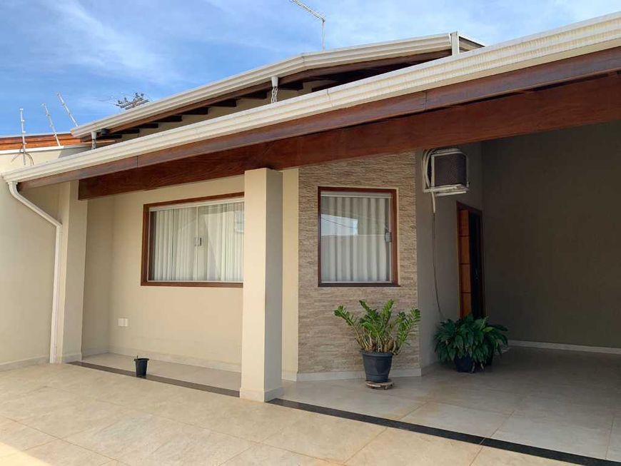 Venda de Casas / Padrão na cidade de Cosmópolis