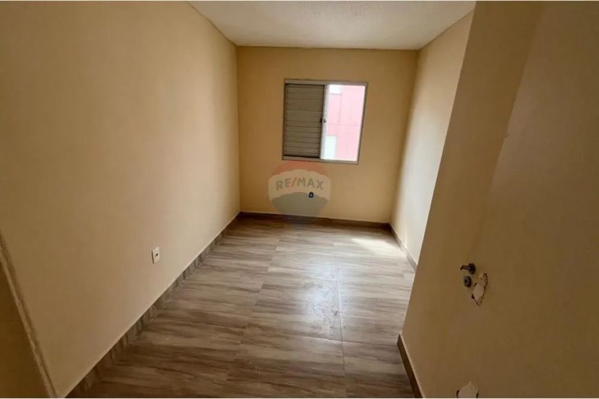 "Invista: Apt. 2 Quartos em Cosmópolis por Menos"