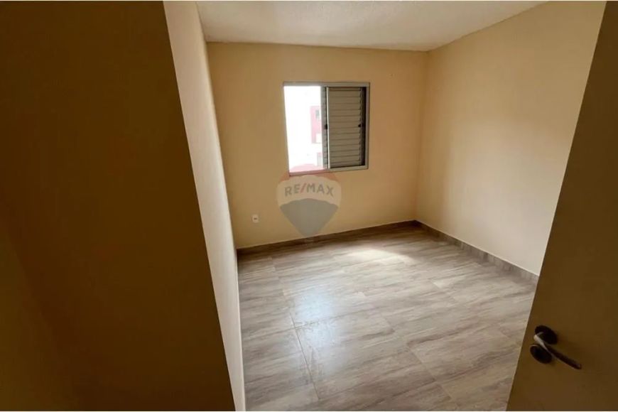 "Invista: Apt. 2 Quartos em Cosmópolis por Menos"