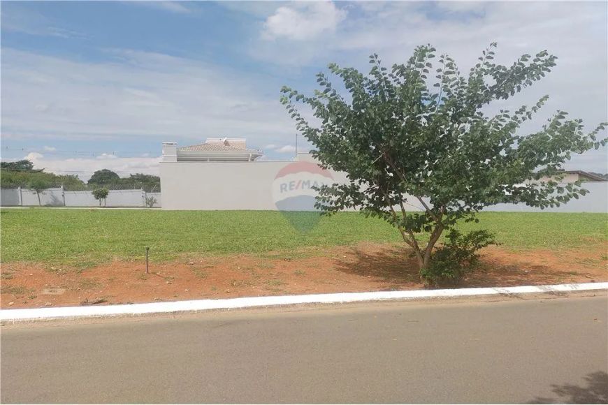 Invista no Futuro com Terreno em Cosmópolis, SP