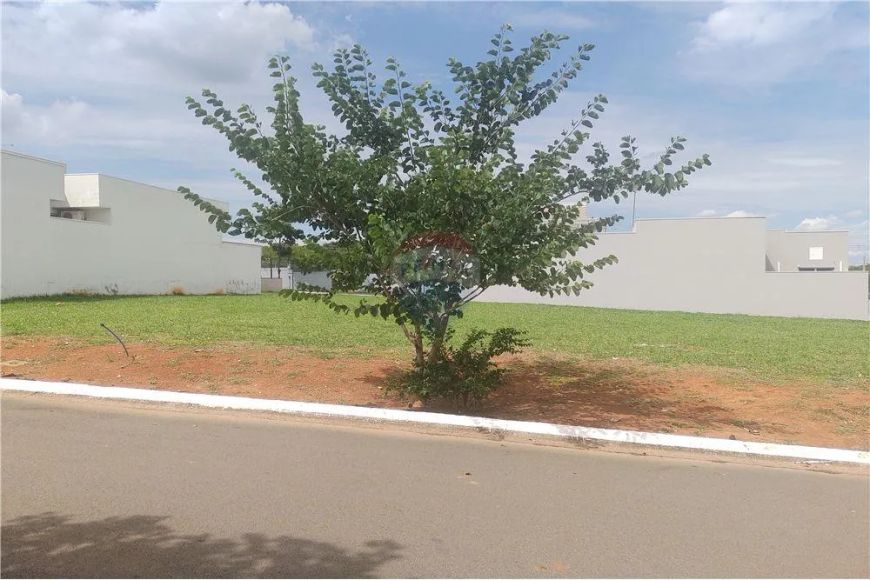 Invista no Futuro com Terreno em Cosmópolis, SP