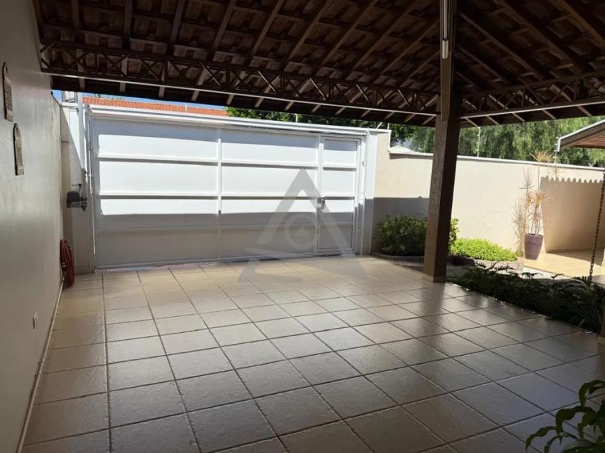Casa à venda em Cosmópolis, Chácara Horizonte, com 3 suítes, com 282 m²
