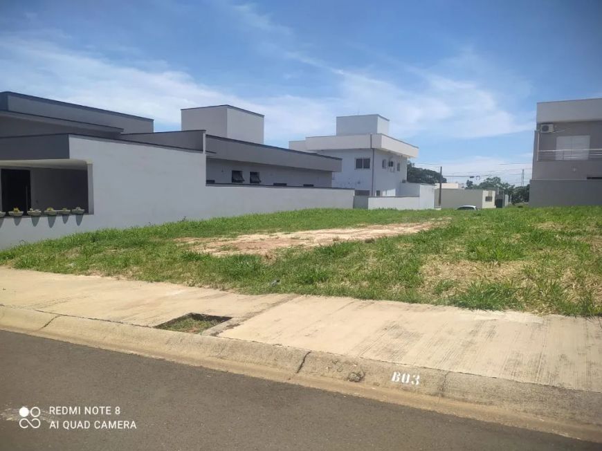 Terreno à venda no Residencial Cidade Jardim em Cosmópolis