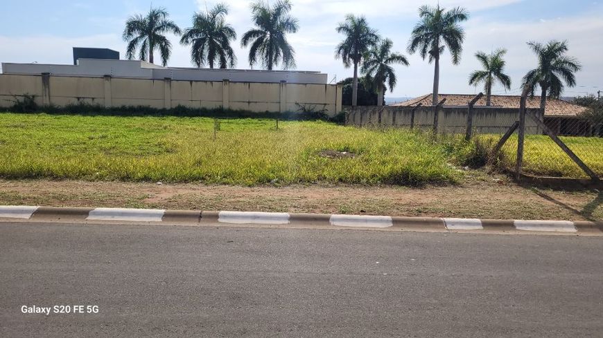 Terreno Comercial à venda no Condomínio Residencial Cidade Jardim em Cosmópolis