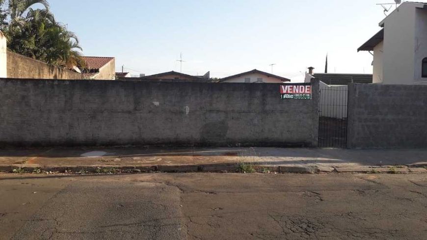 Venda de Terreno / Padrão na cidade de Cosmópolis